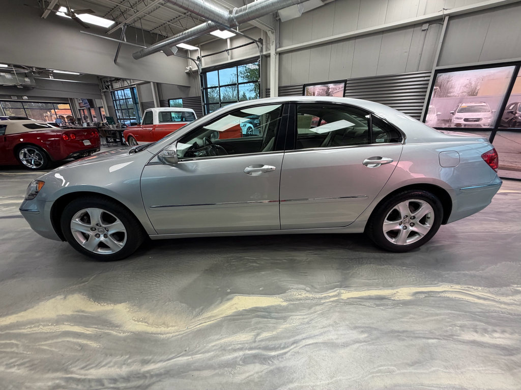 Used 2007 Acura RL w/ Technology Package AWD/4WD image 38