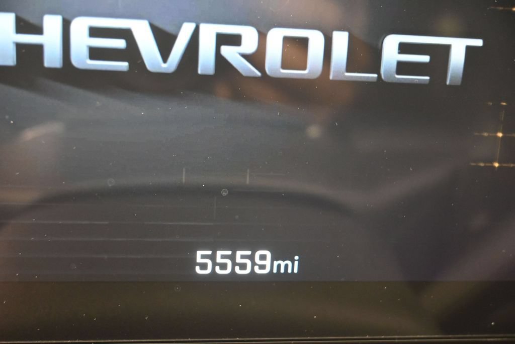 Used 2025 Chevrolet Equinox LT w/ Safety and Technology Package FWD image 10