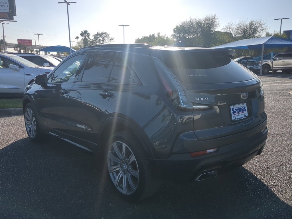 Used 2021 Cadillac XT4 Sport image 3