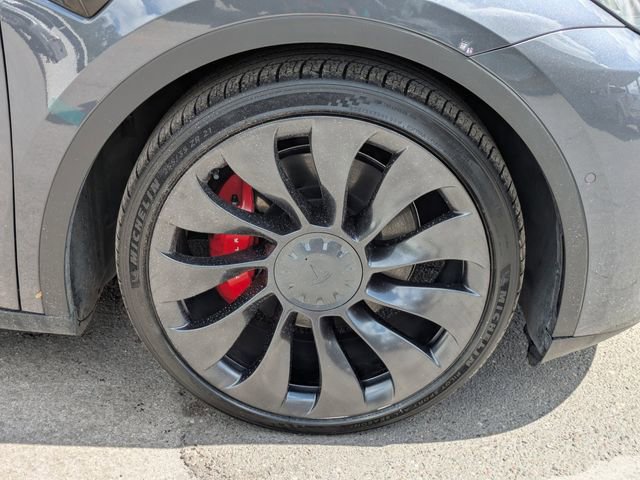 Used 2022 Tesla Model Y Performance AWD/4WD image 11