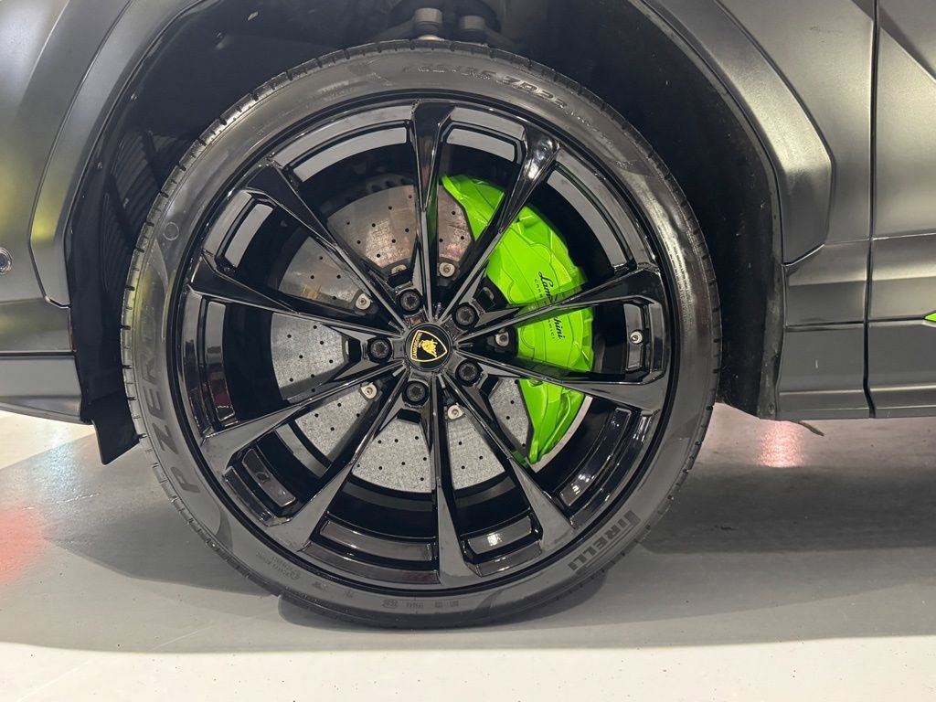 Used 2020 Lamborghini Urus image 18