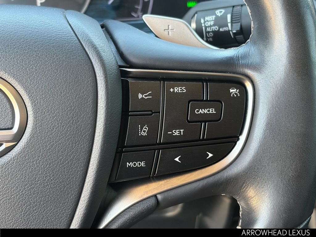 Used 2019 Lexus ES 300h w/ Accessory Package 2 FWD image 16