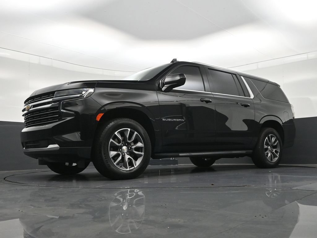Used 2023 Chevrolet Suburban LT RWD image 26