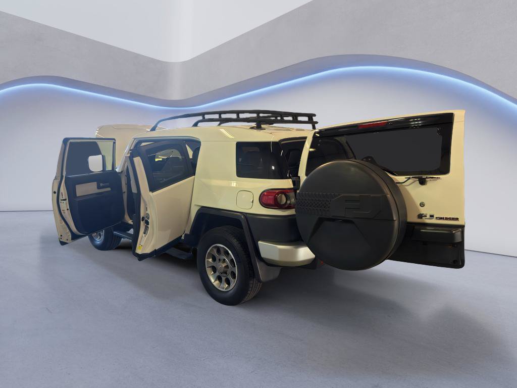 Used 2012 Toyota FJ Cruiser 4WD w/ Upgrade Pkg image 12