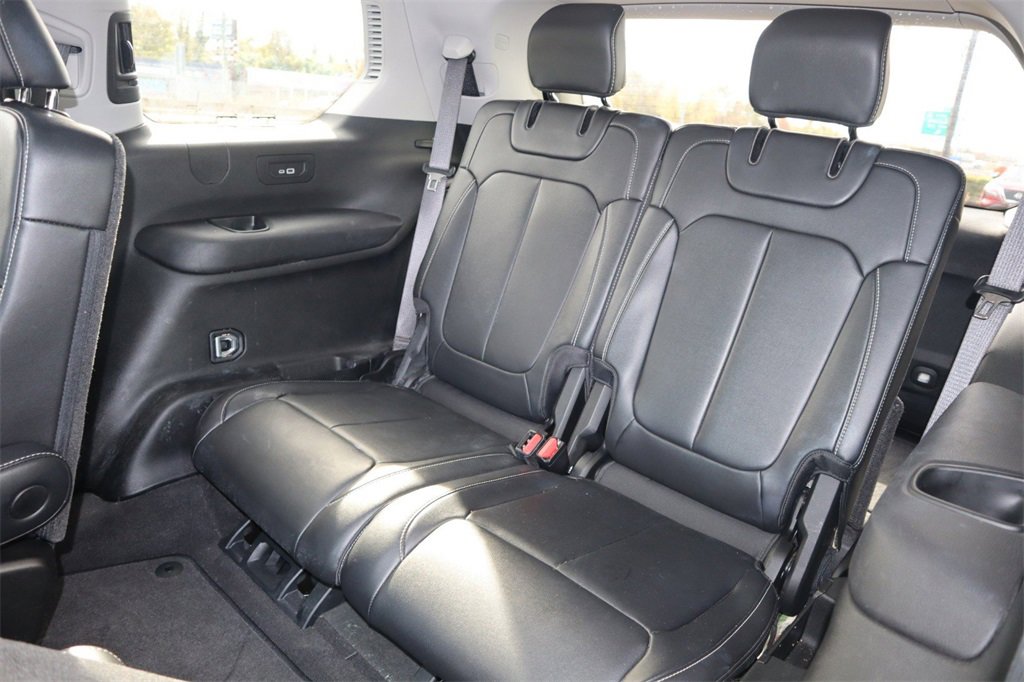 Used 2022 Jeep Grand Cherokee L Limited image 24