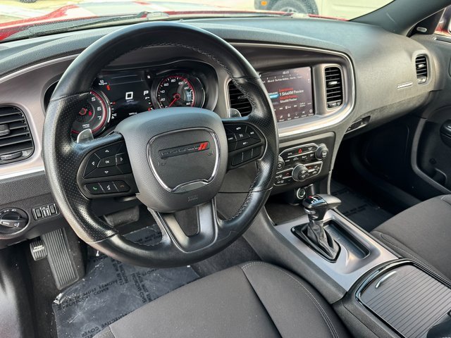 Used 2022 Dodge Charger R/T w/ Blacktop Package image 3