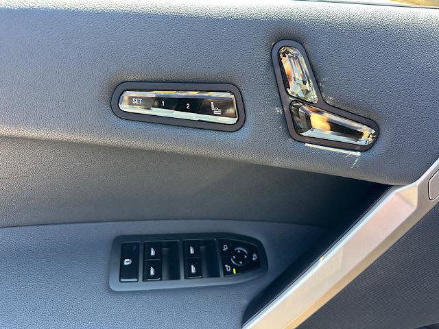 Certified 2023 BMW iX xDrive50 w/ Premium Package image 16