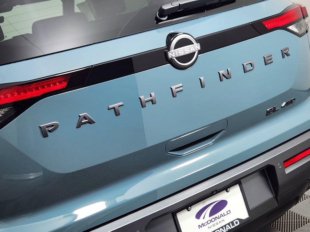 New 2026 Nissan Pathfinder SL image 8