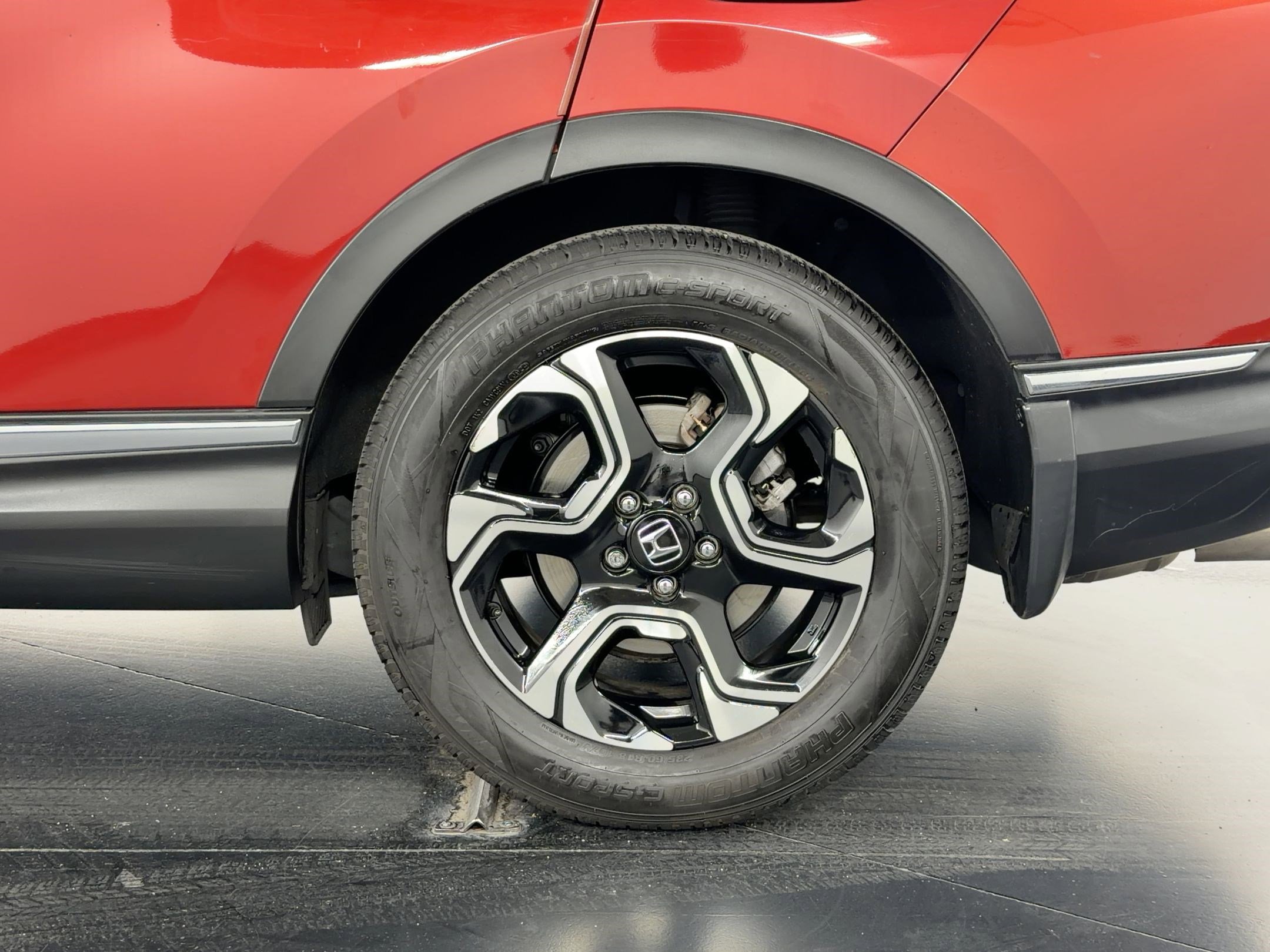 Used 2018 Honda CR-V Touring image 12