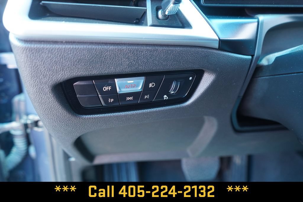 Used 2025 BMW 330i xDrive Sedan AWD/4WD image 30