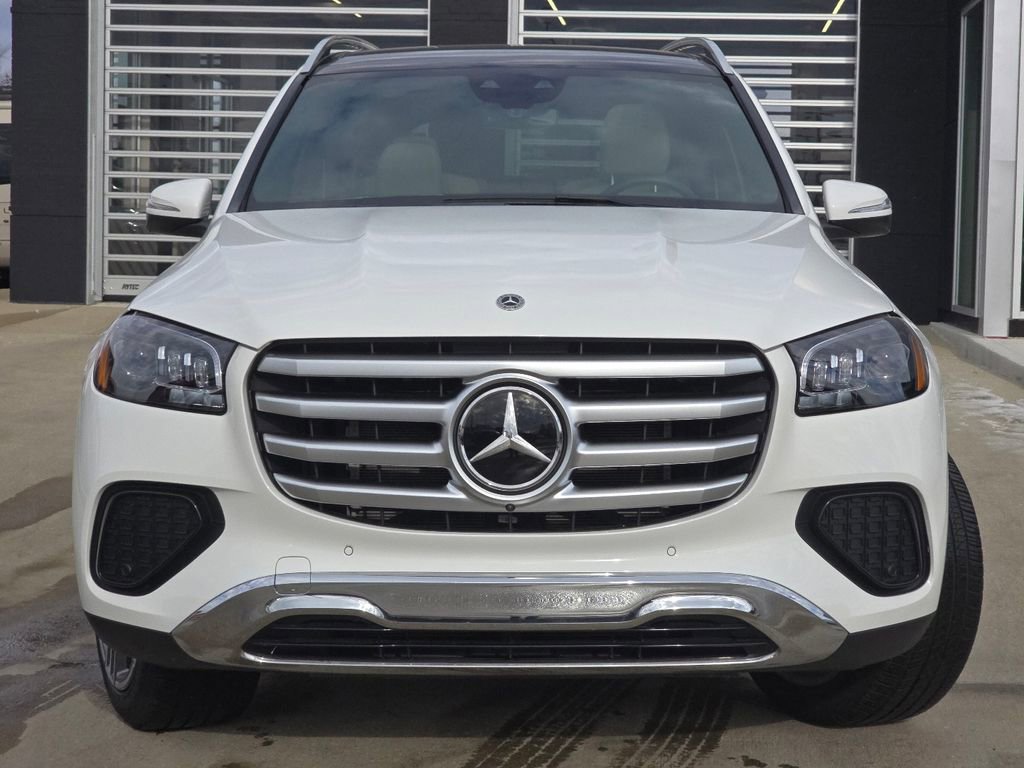 Certified 2025 Mercedes-Benz GLS 450 4MATIC image 11
