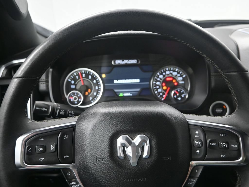 Used 2025 RAM 1500 Laramie image 15