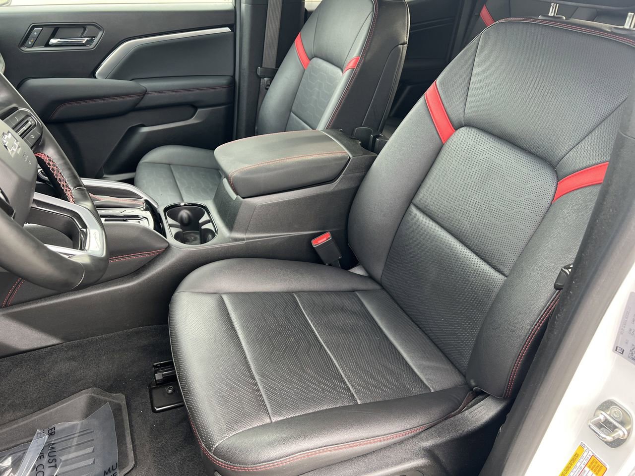 Used 2023 Chevrolet Colorado Z71 w/ Z71 Convenience Package 2 image 22