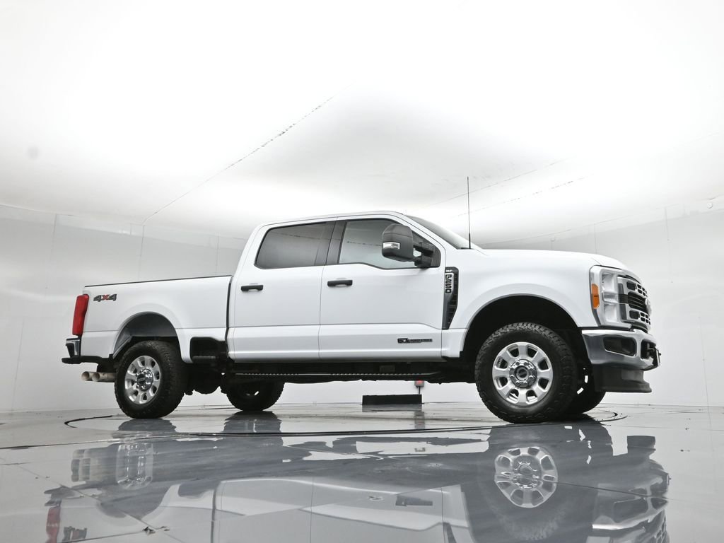 Used 2023 Ford F250 XLT w/ F-250 >10K GVWR Package image 52