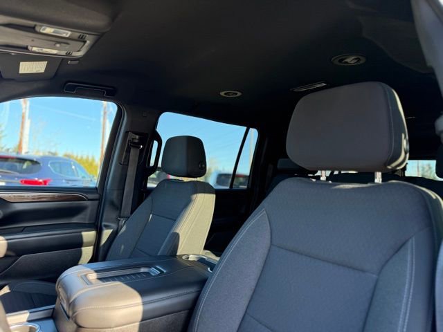 Used 2023 GMC Yukon XL SLE image 12
