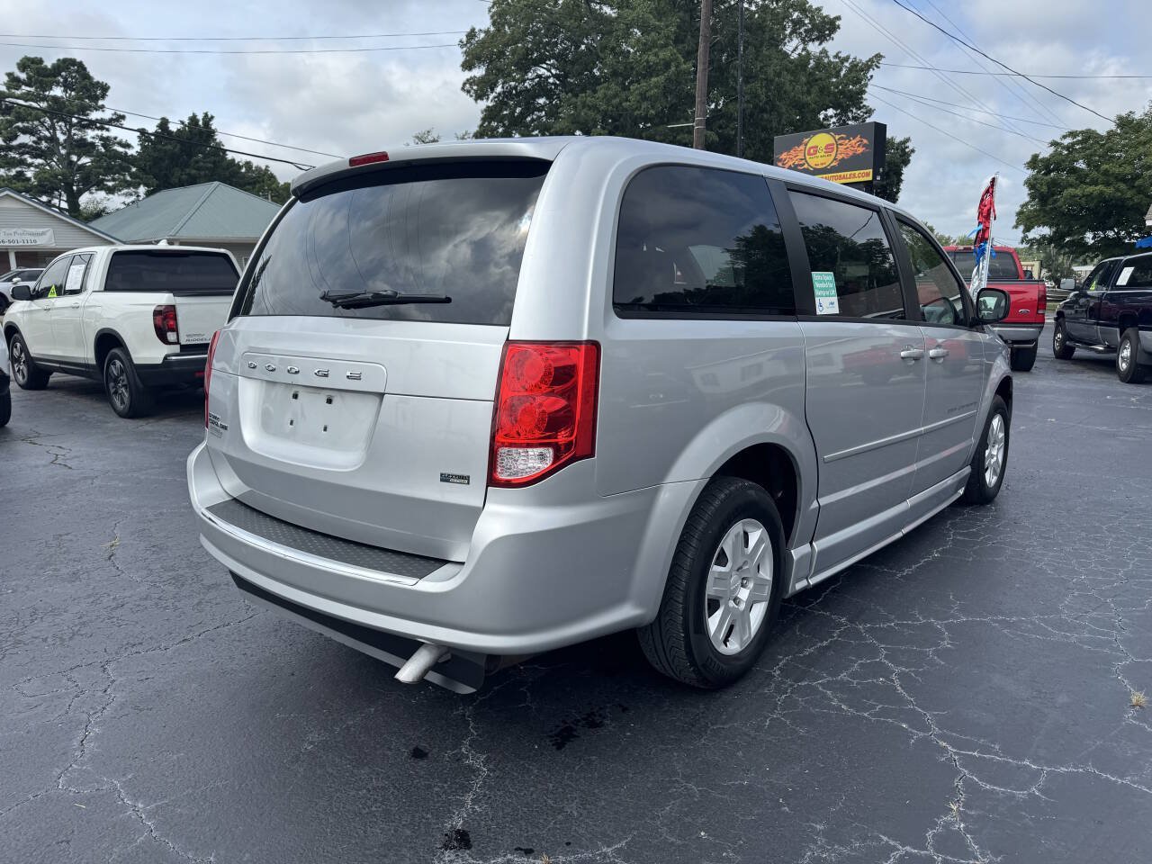 Used 2011 Dodge Grand Caravan Express w/ PWR Window Group FWD image 6