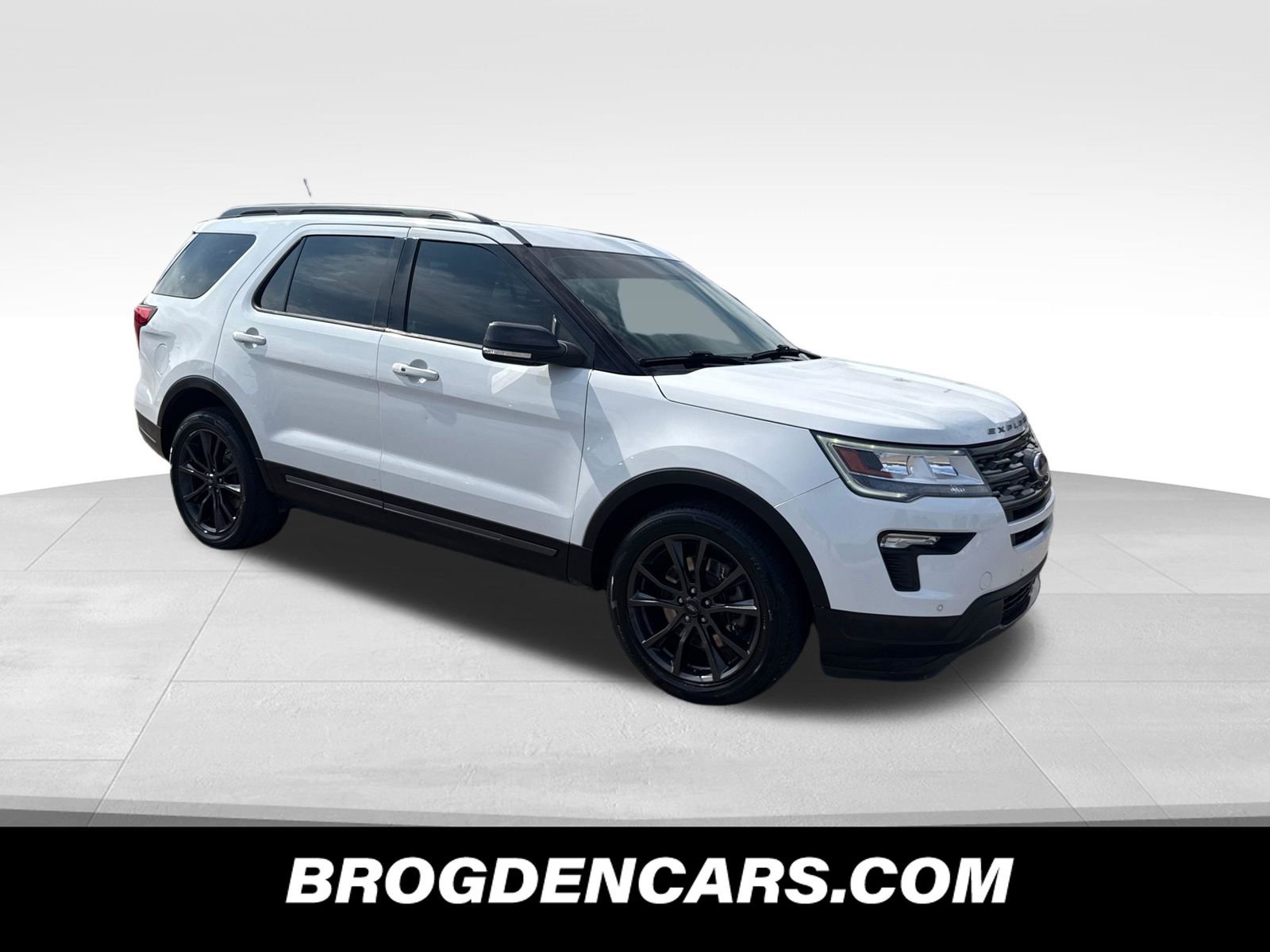 Used 2018 Ford Explorer XLT w/ Equipment Group 202A AWD/4WD image 1