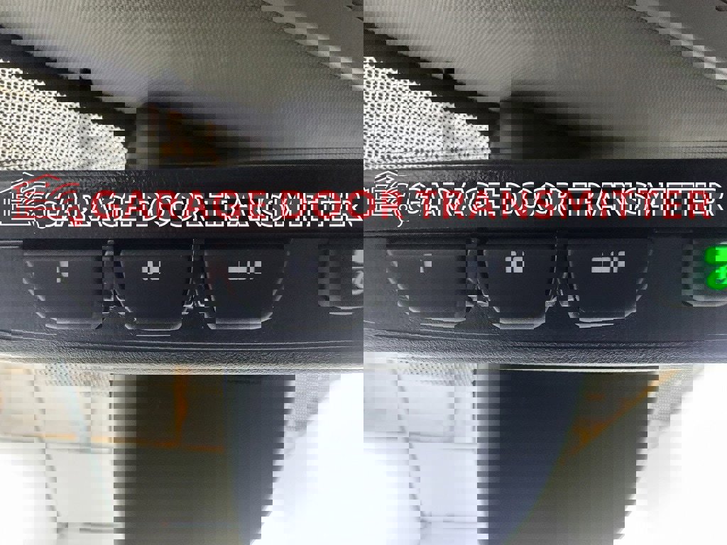 Certified 2025 Toyota Highlander XLE image 29