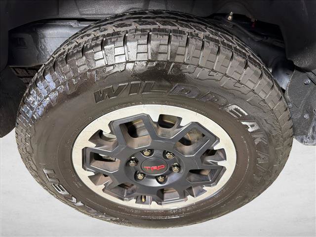 Used 2025 Toyota 4Runner TRD Off-Road Premium AWD/4WD image 17