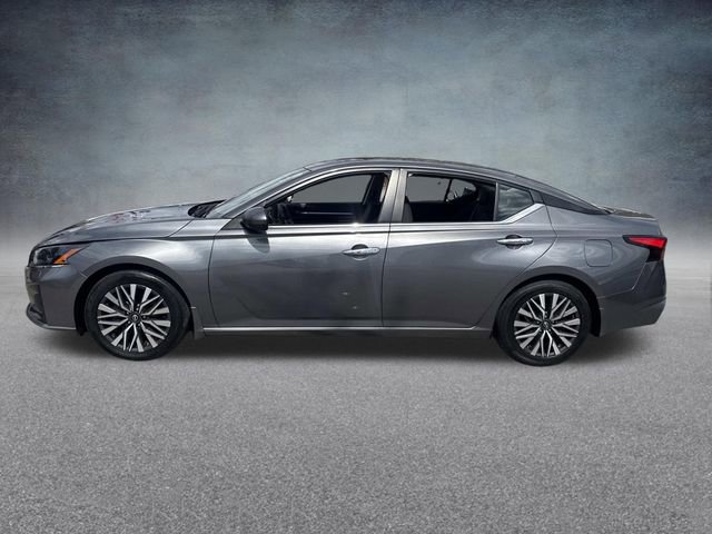 Used 2023 Nissan Altima 2.5 SV w/ SV Premium Package image 12
