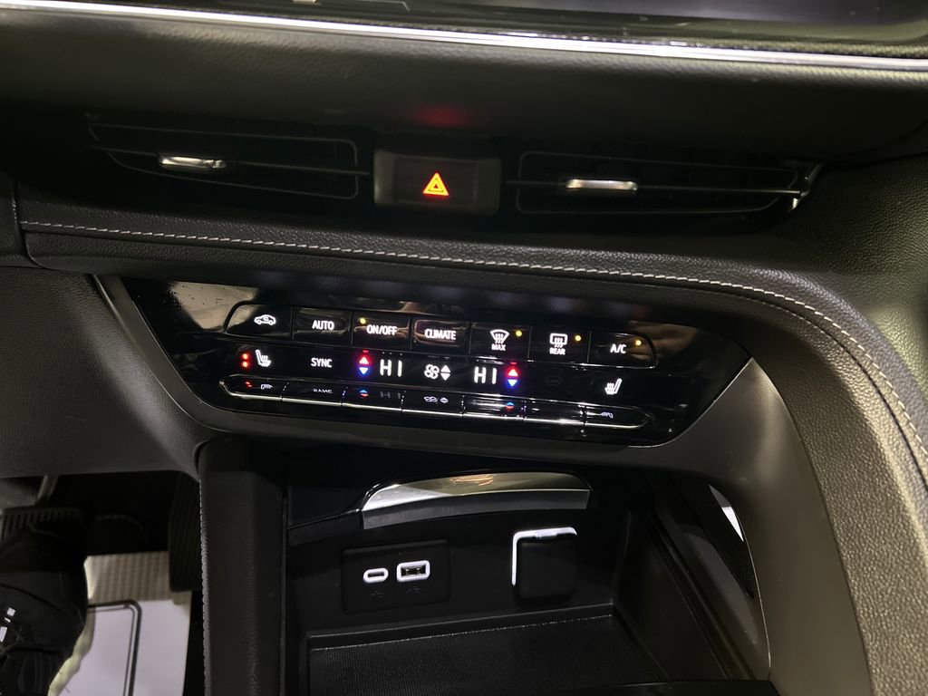 Used 2022 Buick Envision Preferred image 19