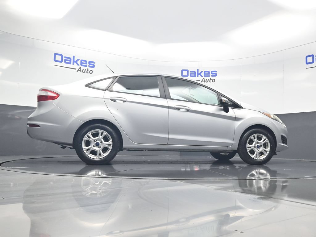 Used 2016 Ford Fiesta SE w/ Cold Weather Package FWD image 40