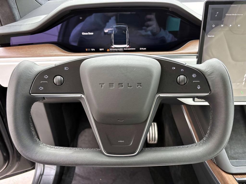 Used 2022 Tesla Model X image 15