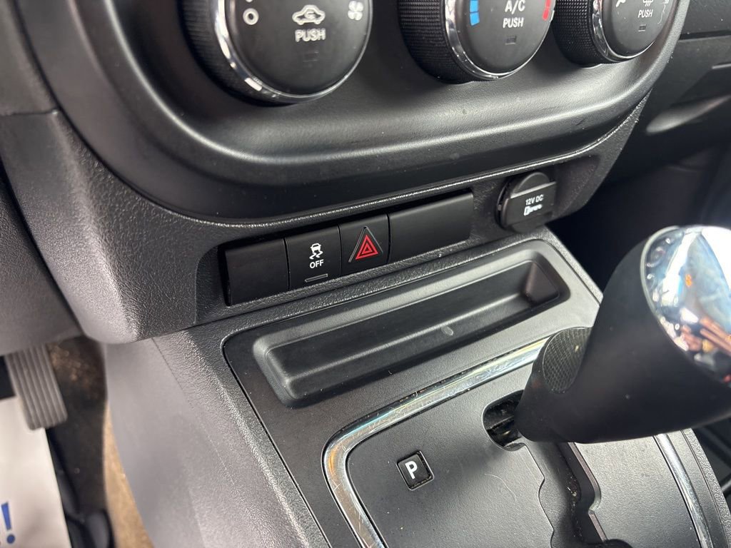 Used 2016 Jeep Compass Sport w/ Power Value Group image 39