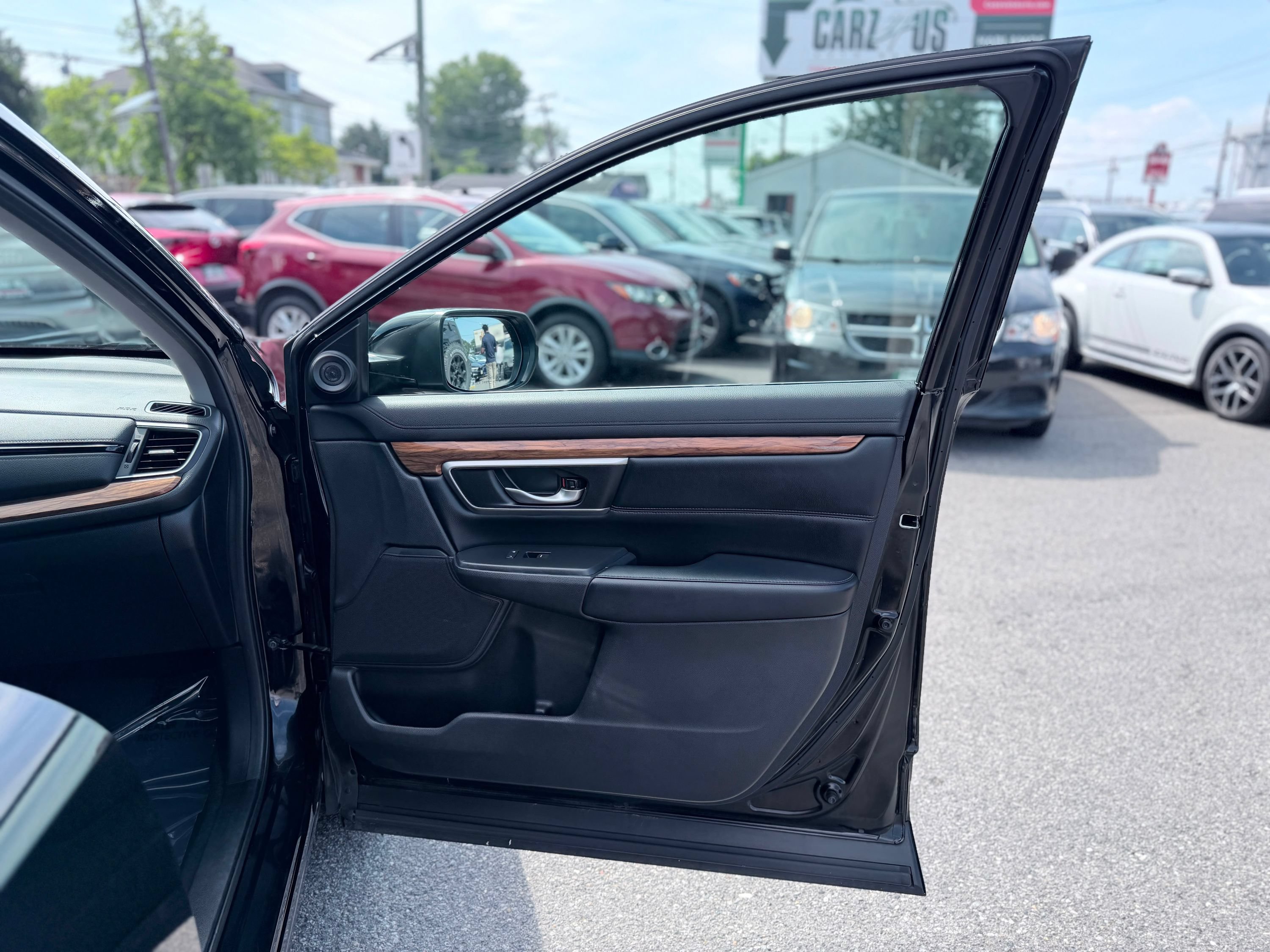 Used 2018 Honda CR-V Touring image 23