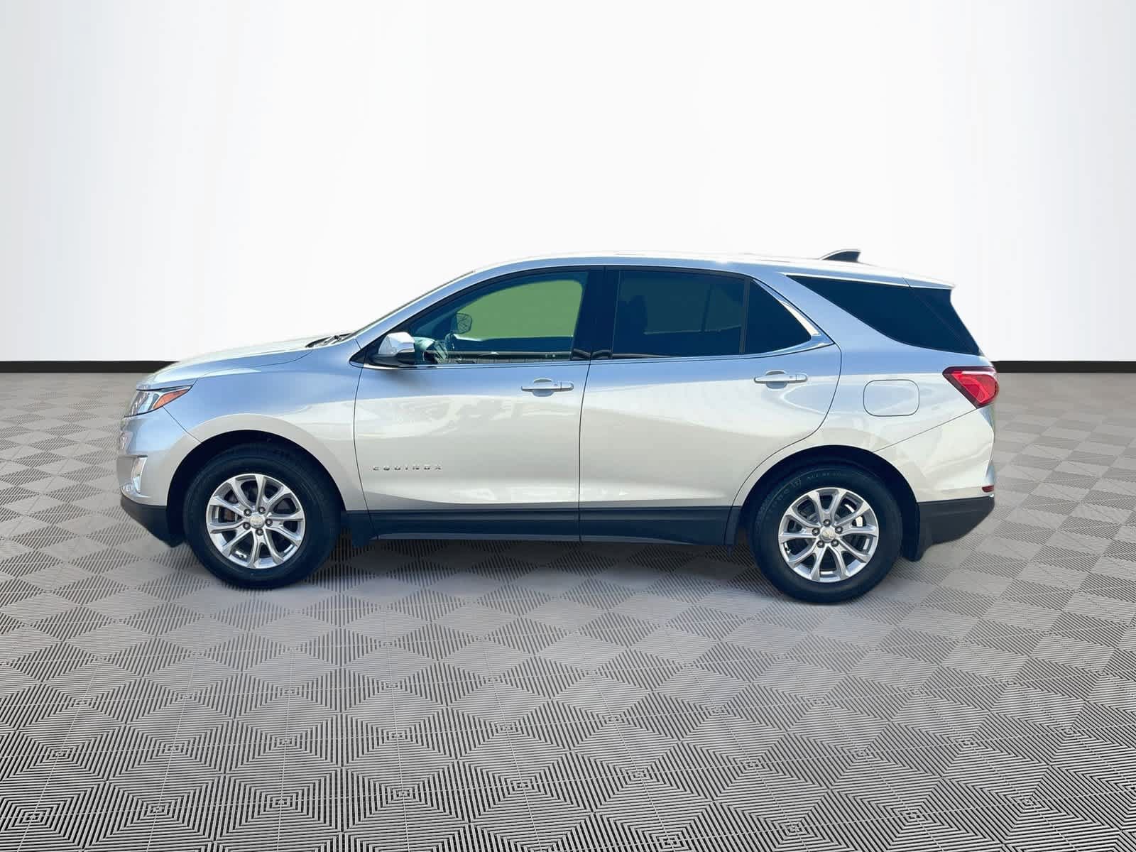 Used 2018 Chevrolet Equinox LT FWD image 8