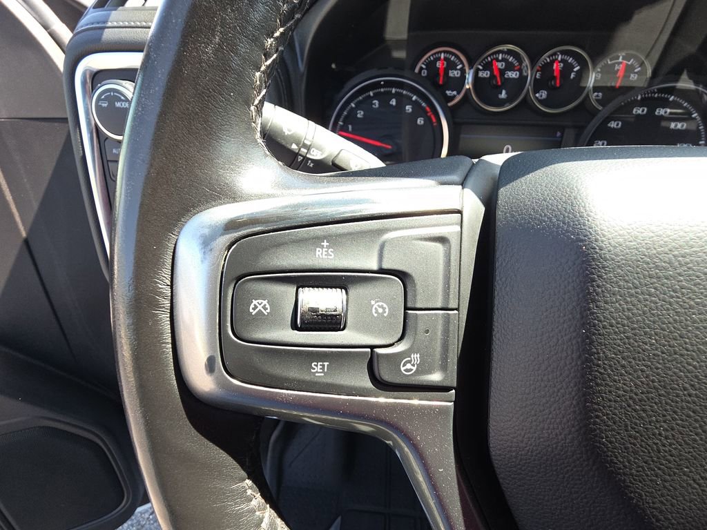 Used 2021 Chevrolet Silverado 1500 LT AWD/4WD image 19