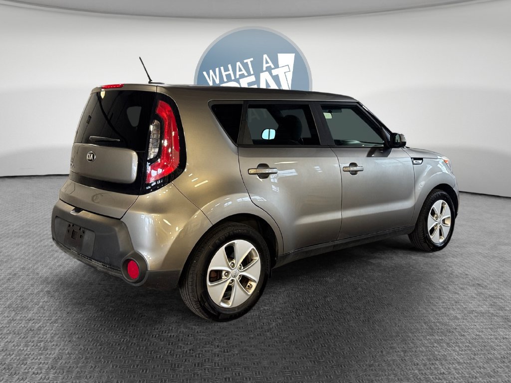 Used 2016 Kia Soul FWD image 3
