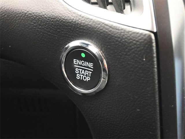 Used 2024 Ford Edge Titanium image 6