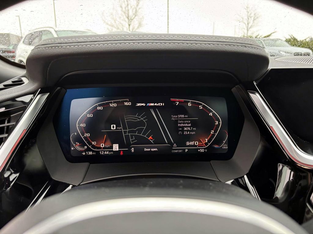 Used 2025 BMW Z4 M40i w/ Premium Package image 15