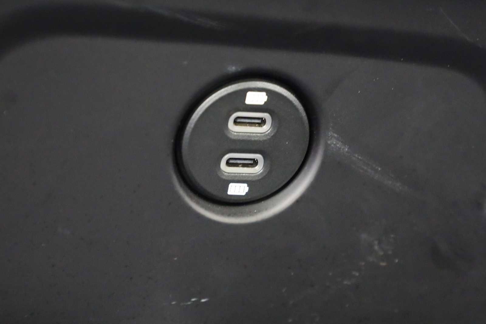 Certified 2025 Porsche Macan image 35