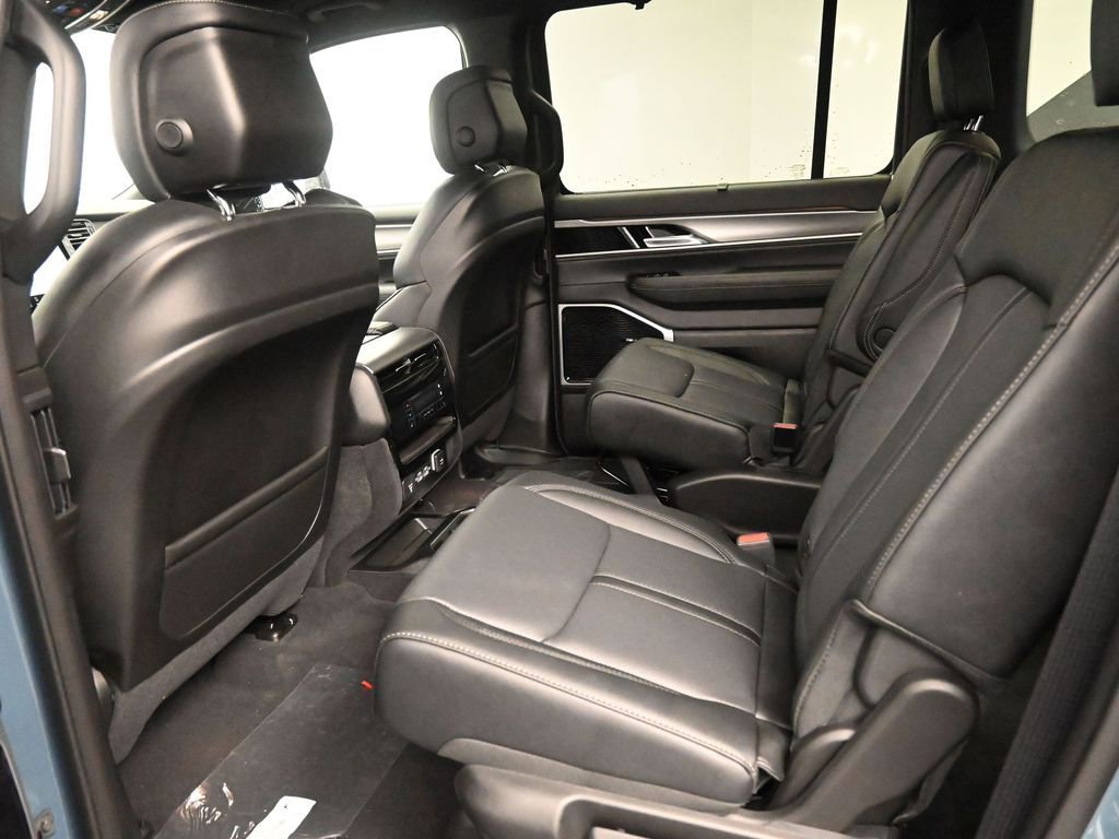 New 2026 Jeep Grand Wagoneer Limited image 12