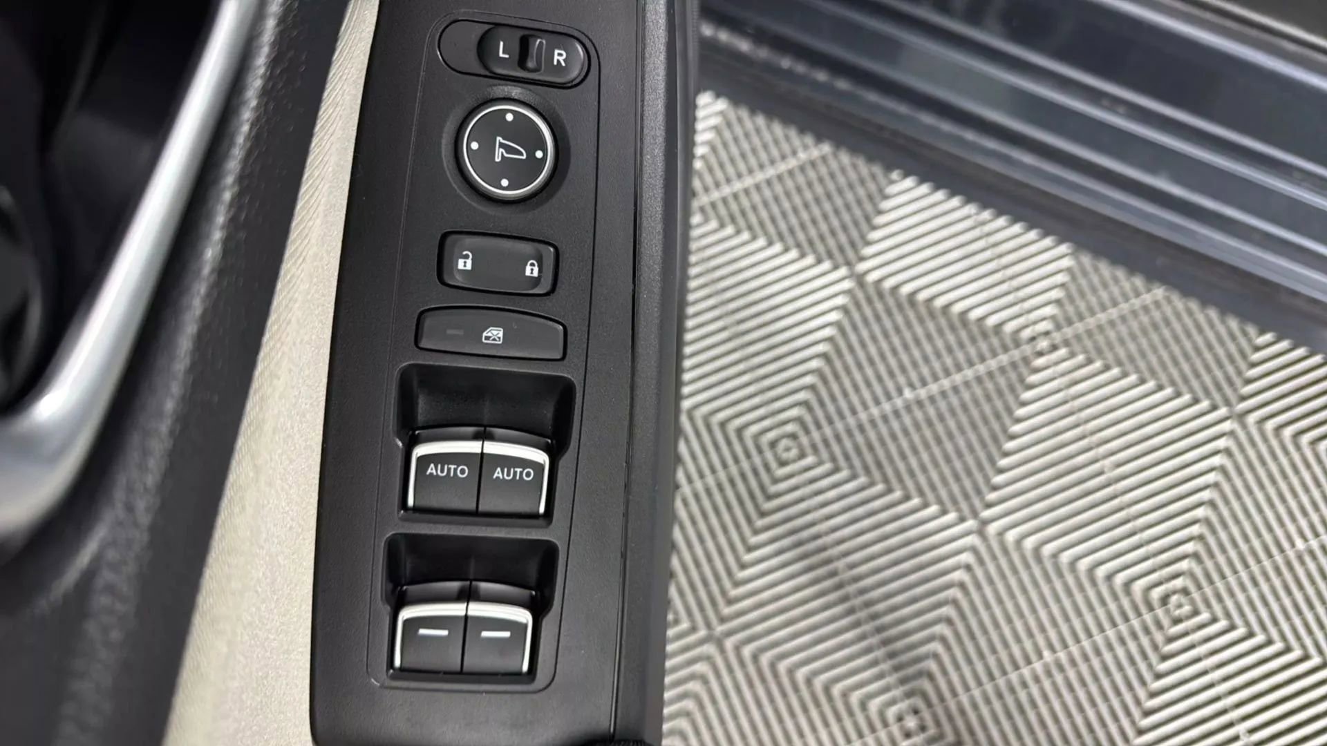 Used 2024 Honda Civic EX image 39