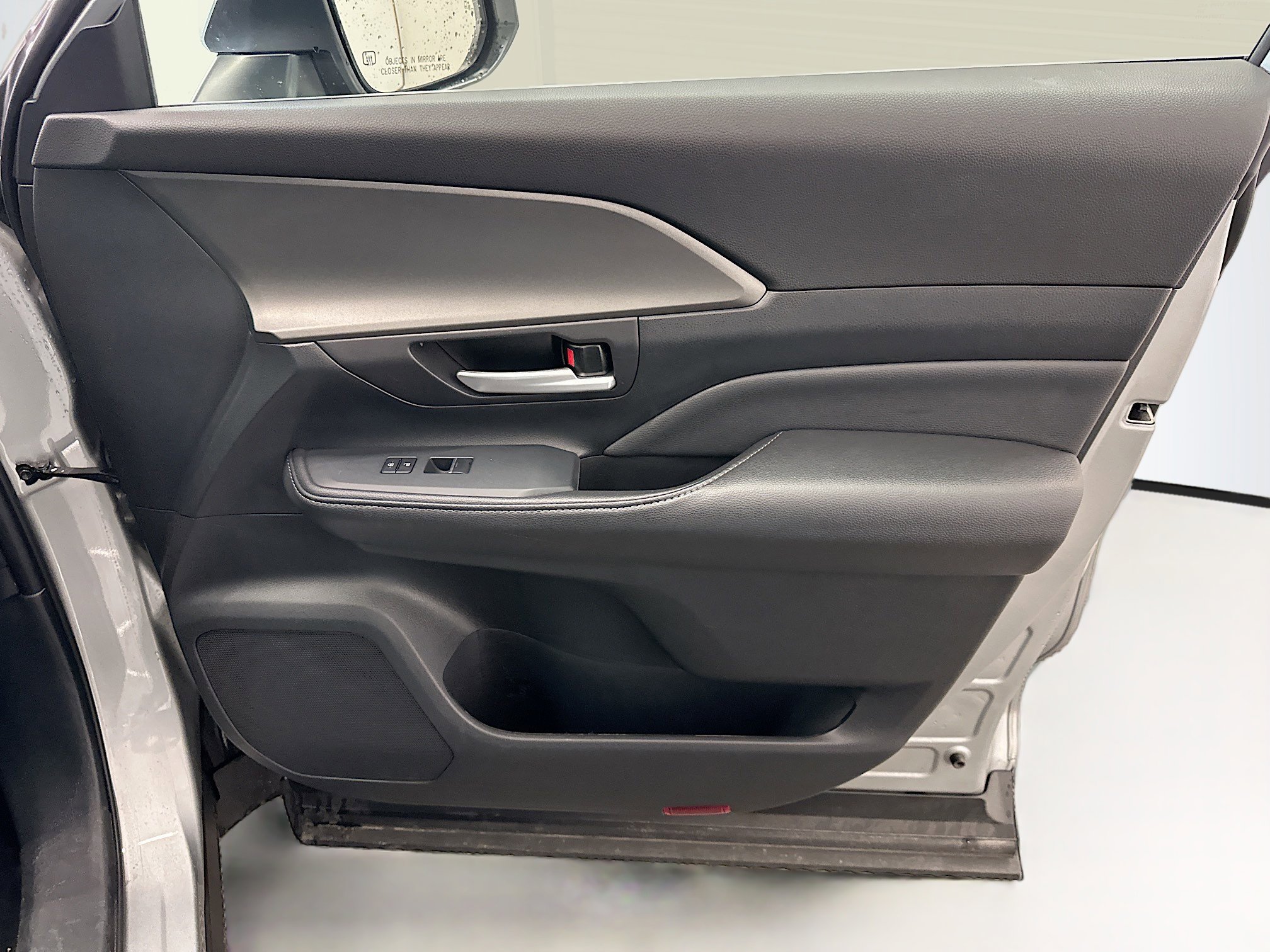 Used 2025 Toyota Grand Highlander AWD image 35