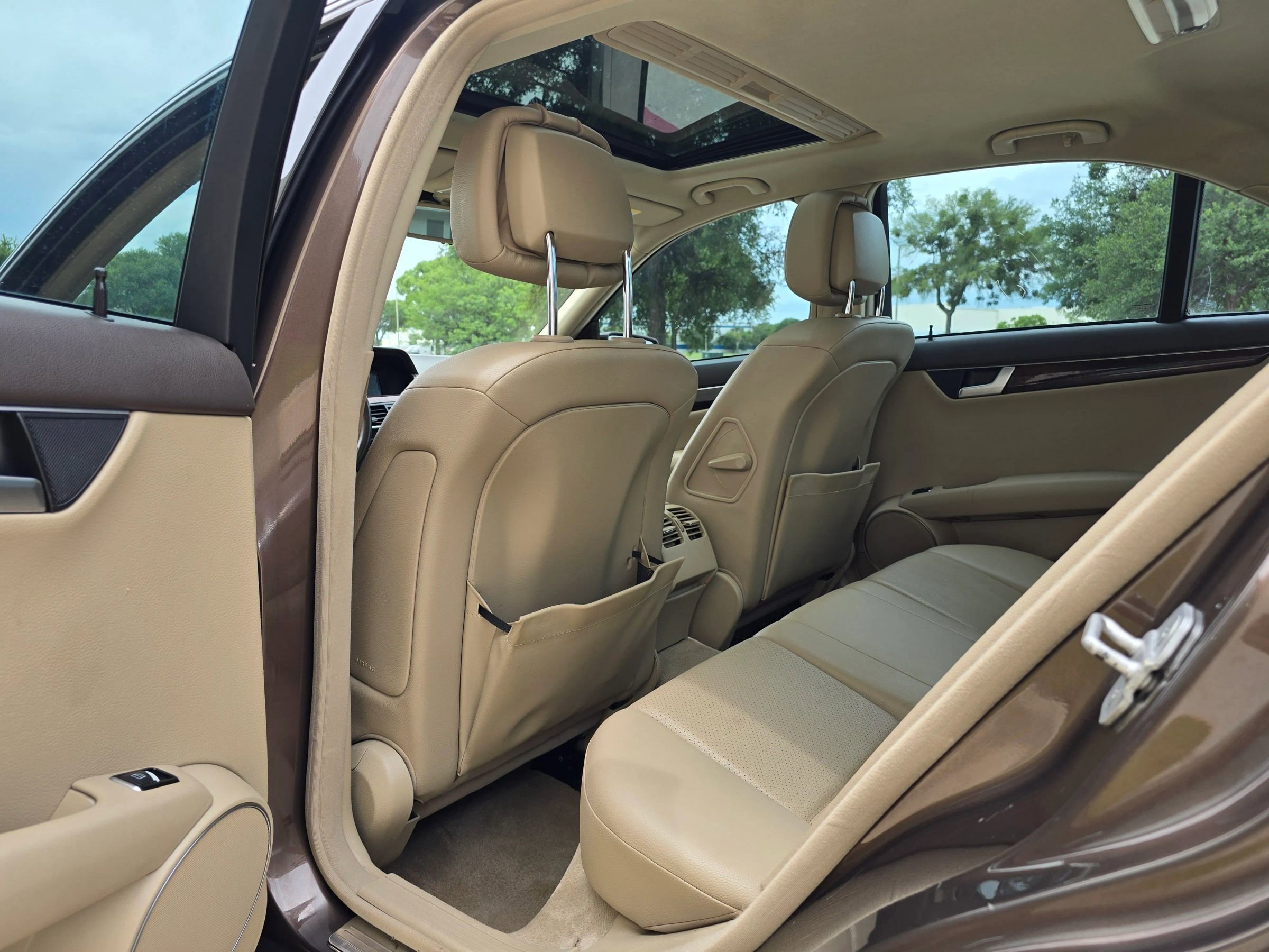 Used 2013 Mercedes-Benz C 250 Sedan image 37