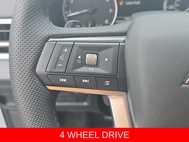 Used 2025 Mitsubishi Outlander Trail Edition image 18