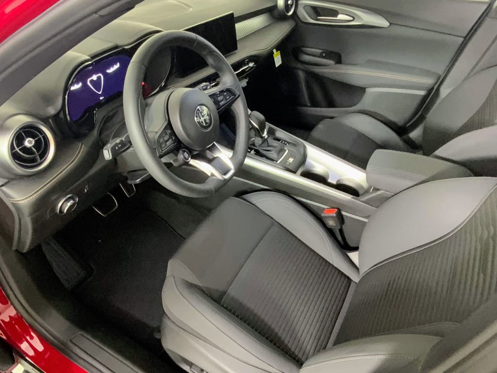 New 2025 Alfa Romeo Tonale AWD/4WD image 22