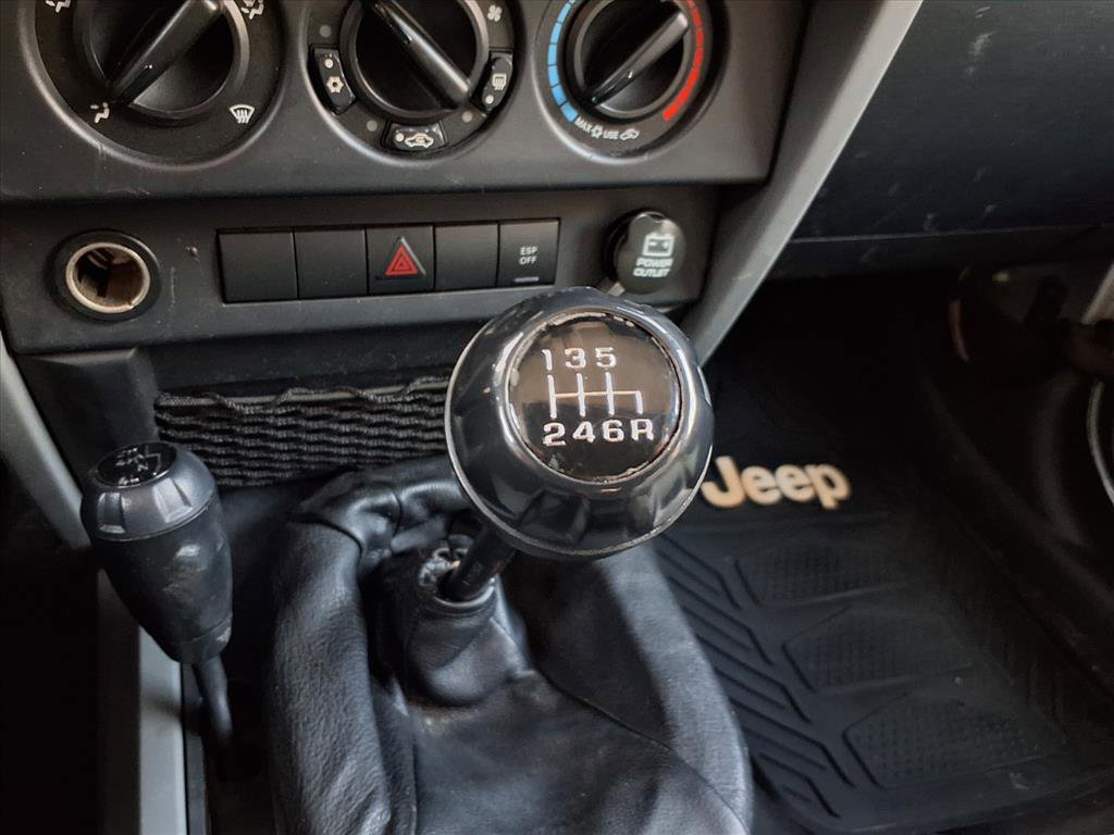 Used 2009 Jeep Wrangler Unlimited Sahara w/ Dual Top Group image 21