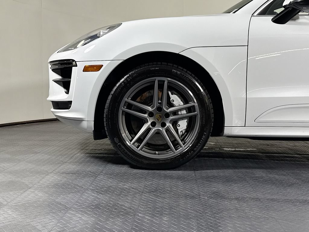 Certified 2020 Porsche Macan Turbo w/ Premium Package Plus (PF3) AWD/4WD image 28