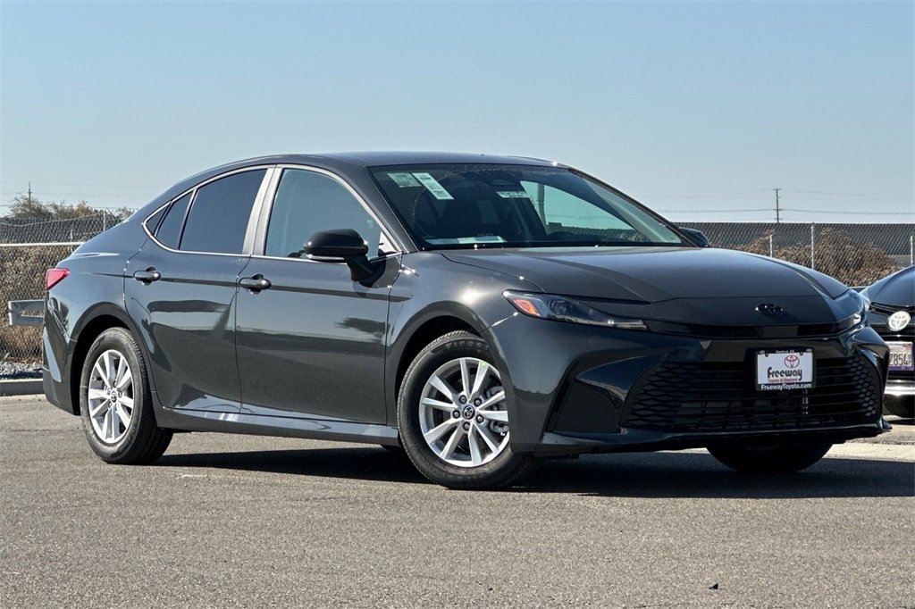 New 2026 Toyota Camry LE image 2