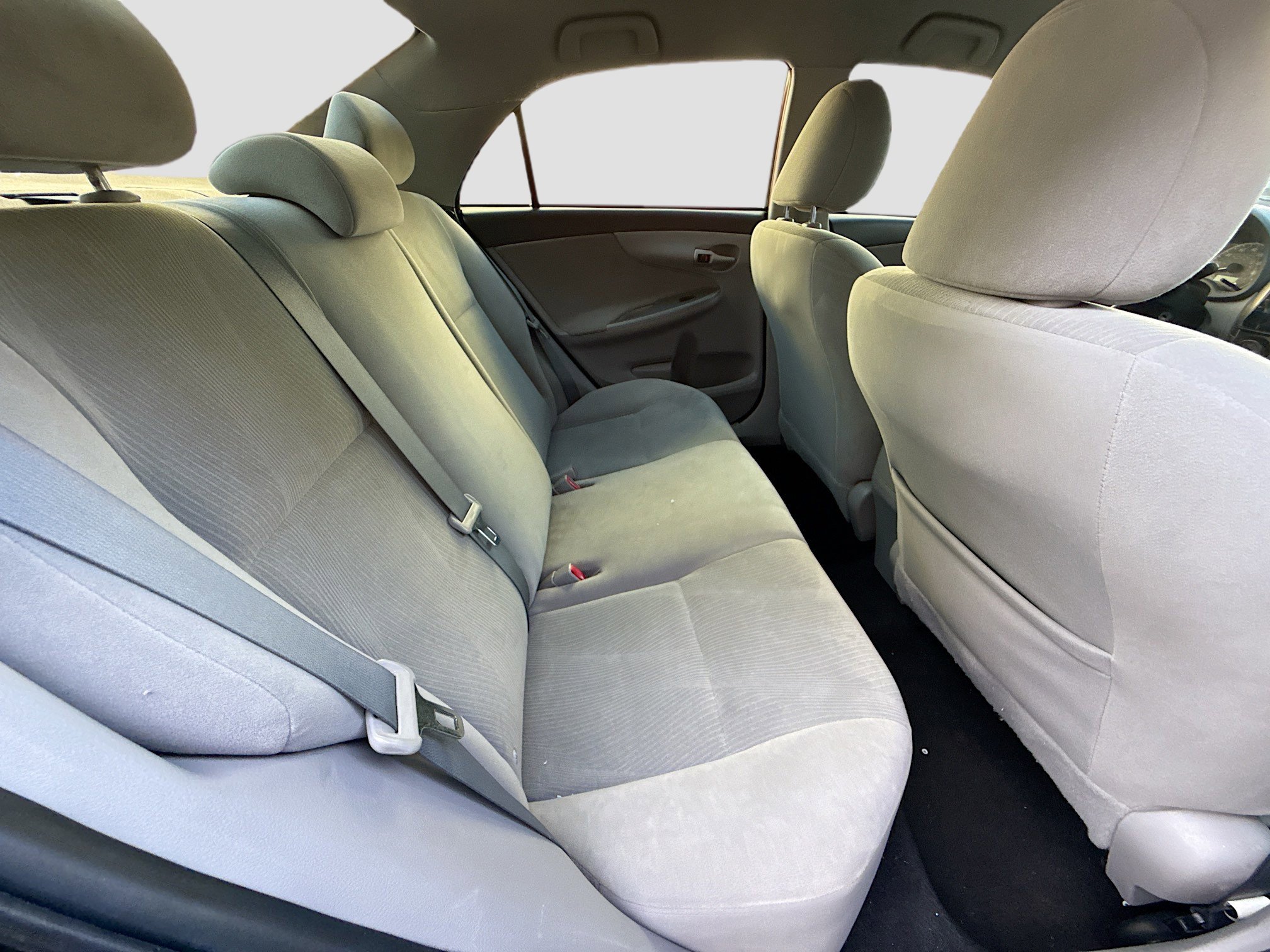 Used 2013 Toyota Corolla LE image 25