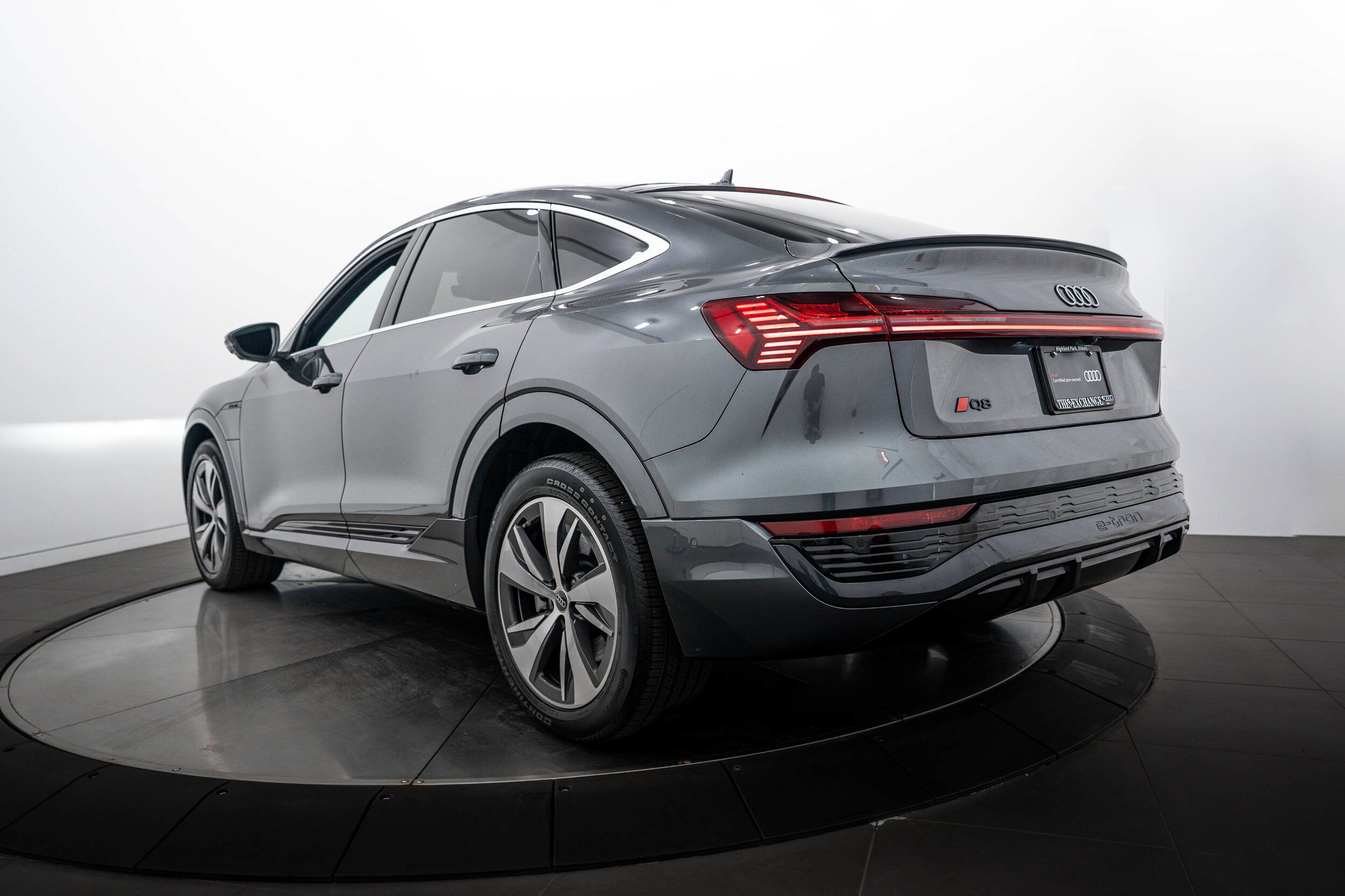 Certified 2024 Audi Q8 e-tron Prestige w/ Prestige Package AWD/4WD image 5