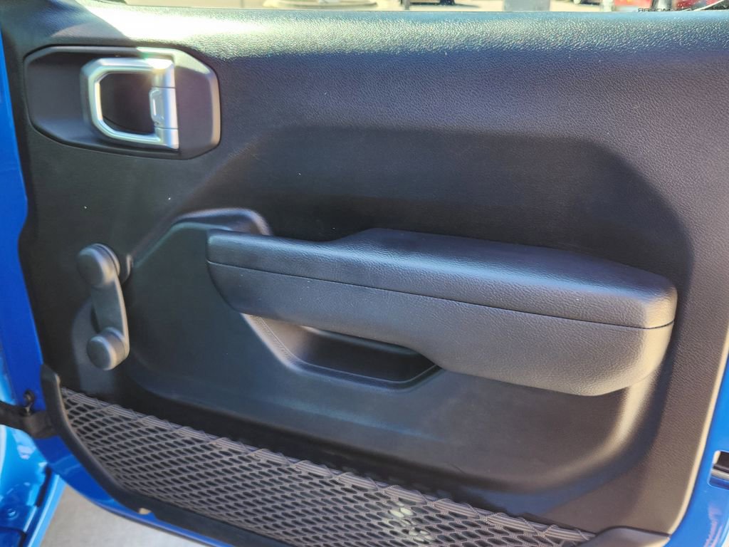 Used 2024 Jeep Wrangler Sport image 16