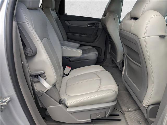 Used 2017 Chevrolet Traverse LT FWD image 18