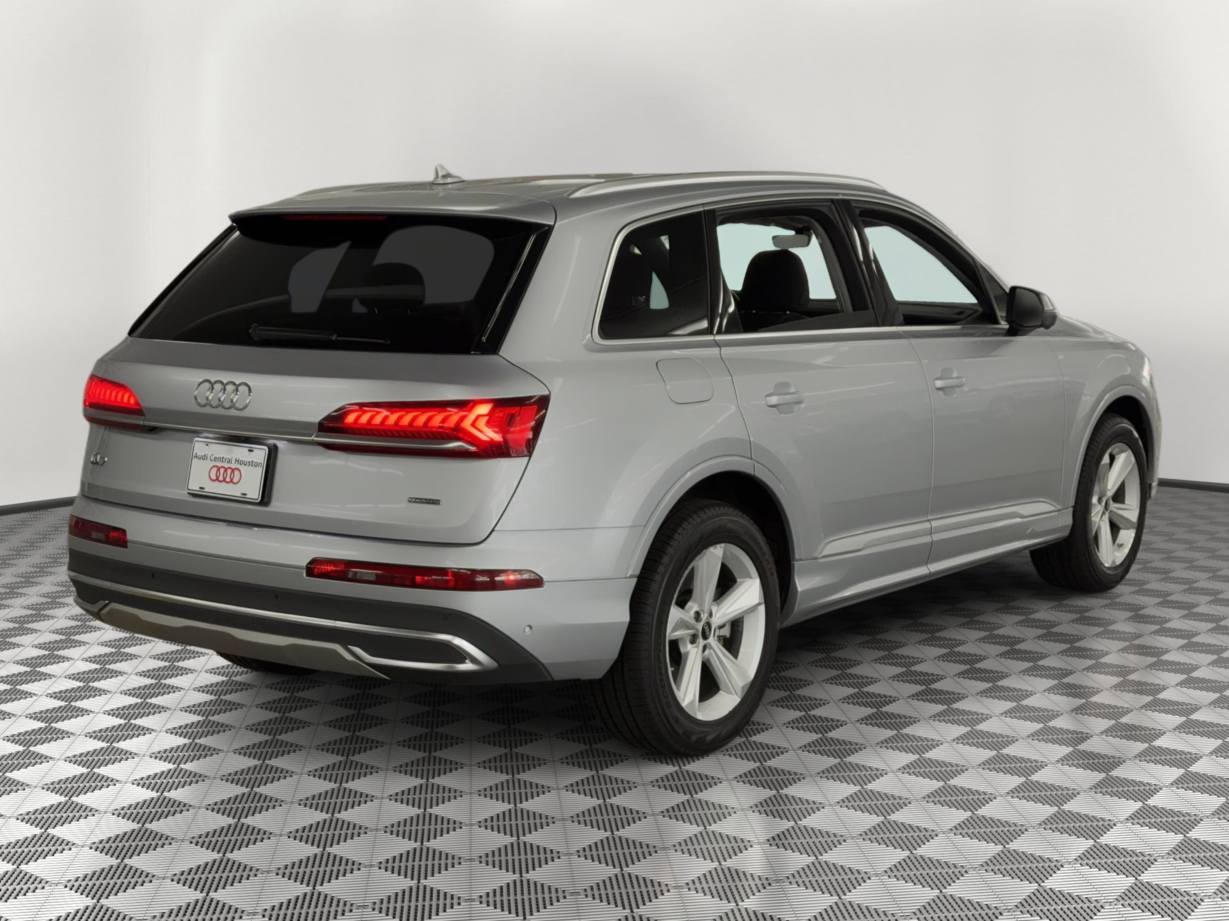 Certified 2022 Audi Q7 3.0T Premium image 9