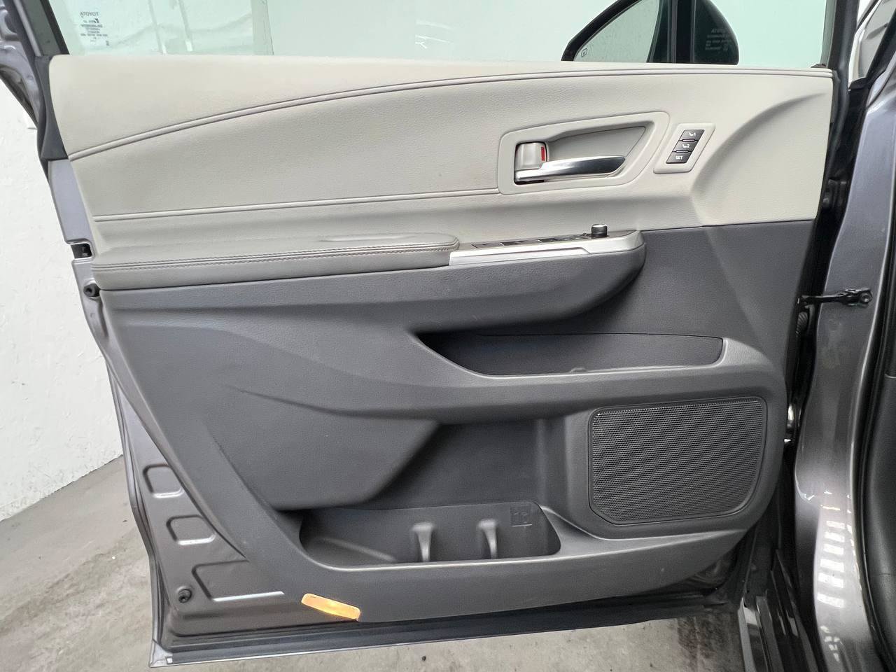 Used 2022 Toyota Sienna Limited AWD/4WD image 7
